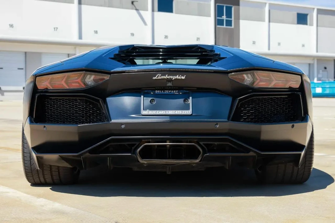 2012 Lamborghini Aventador LP700-4 - Image 8 of 21