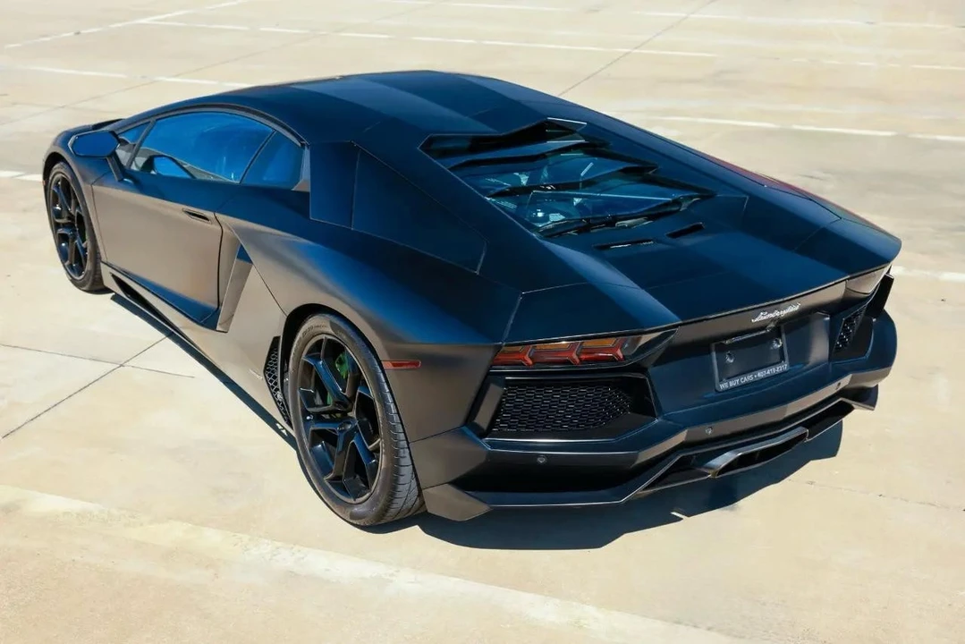 2012 Lamborghini Aventador LP700-4 - Image 6 of 12