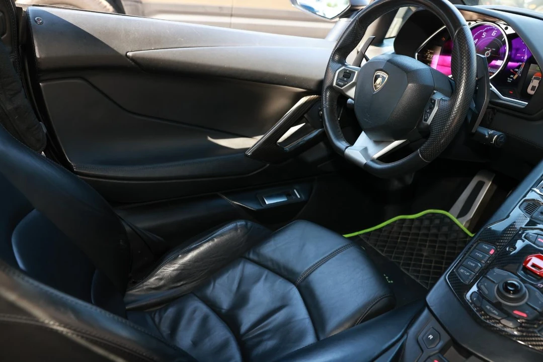 2012 Lamborghini Aventador LP700-4 - Image 14 of 31