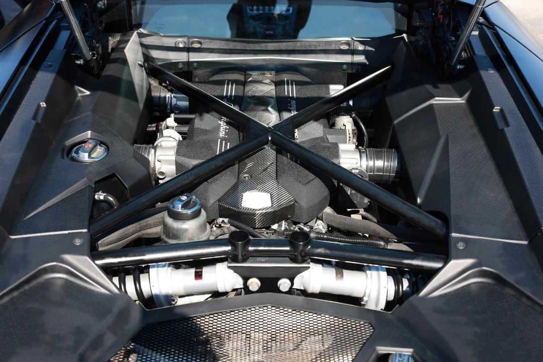 2012 Lamborghini Aventador LP700-4 - Image 9 of 21