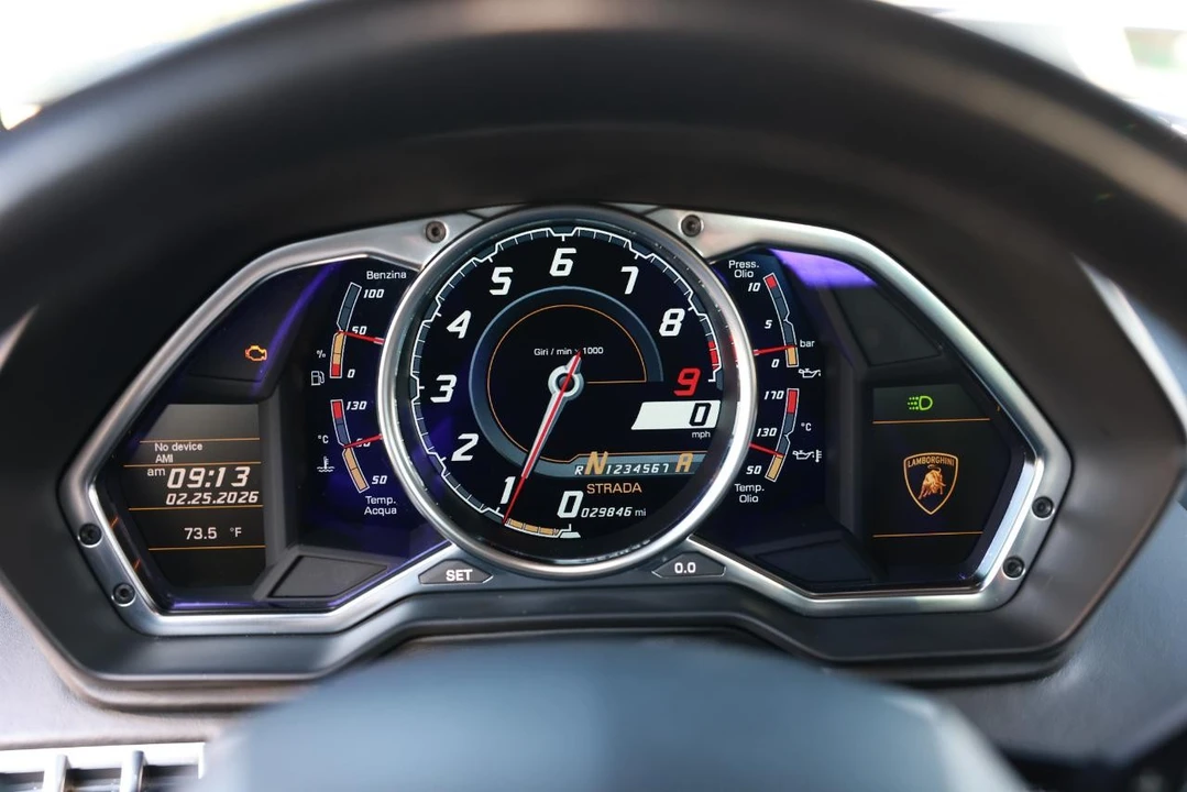 2012 Lamborghini Aventador LP700-4 - Image 26 of 31