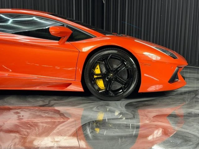 2012 Lamborghini Aventador LP700-4 - Image 16 of 28