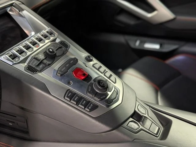 2012 Lamborghini Aventador LP700-4 - Image 22 of 28