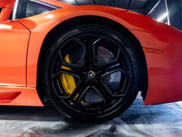 2012 Lamborghini Aventador LP700-4 - Image 19 of 21