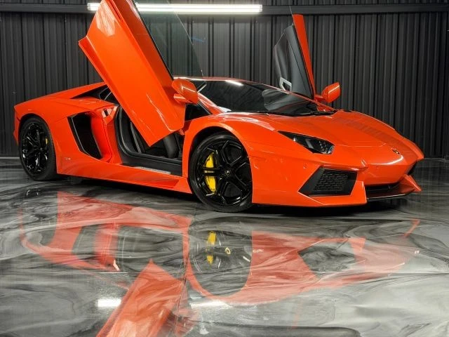 2012 Lamborghini Aventador LP700-4 - Image 2 of 28