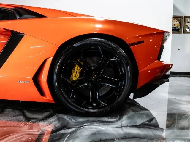 2012 Lamborghini Aventador LP700-4 - Image 17 of 21