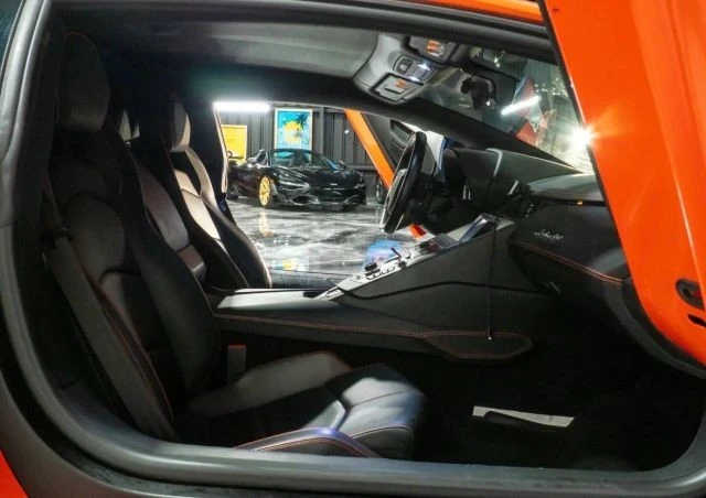 2012 Lamborghini Aventador LP700-4 - Image 13 of 15