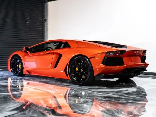 2012 Lamborghini Aventador LP700-4 - Image 11 of 21