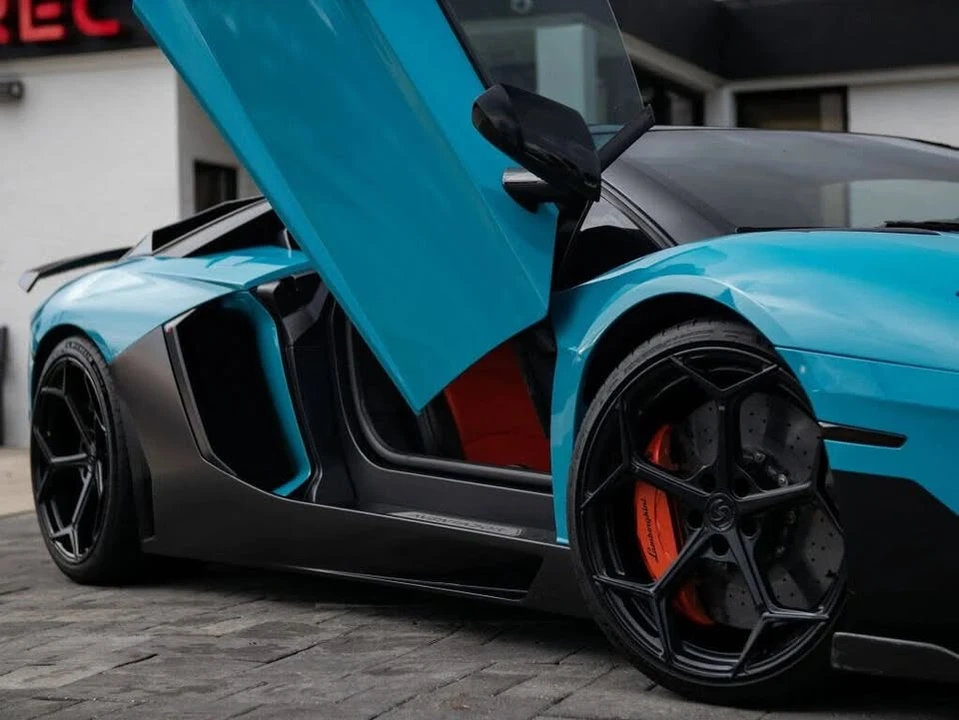 2012 Lamborghini Aventador LP700-4 - Image 2 of 20