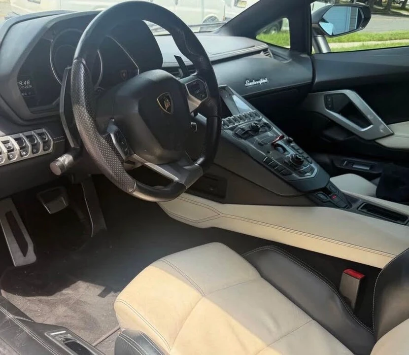 2012 Lamborghini Aventador LP700-4 - Image 6 of 6