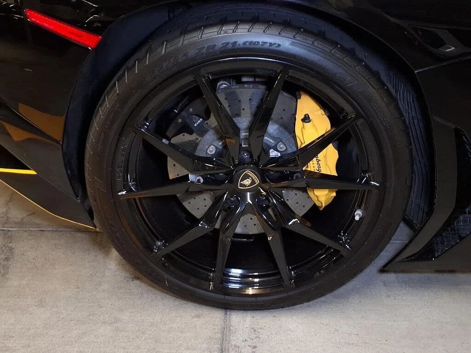 2012 Lamborghini Aventador LP700-4 - Image 18 of 25