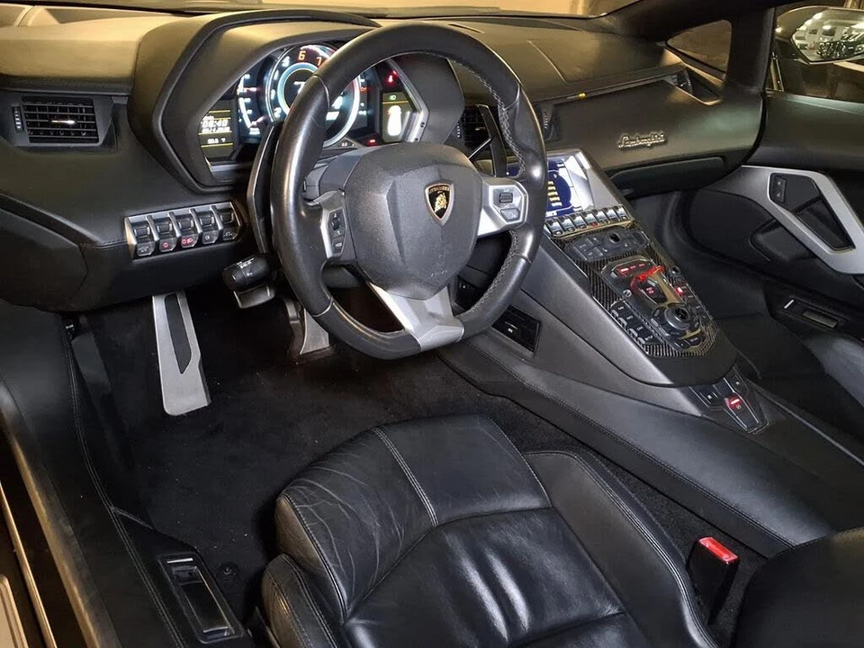 2012 Lamborghini Aventador LP700-4 - Image 25 of 25
