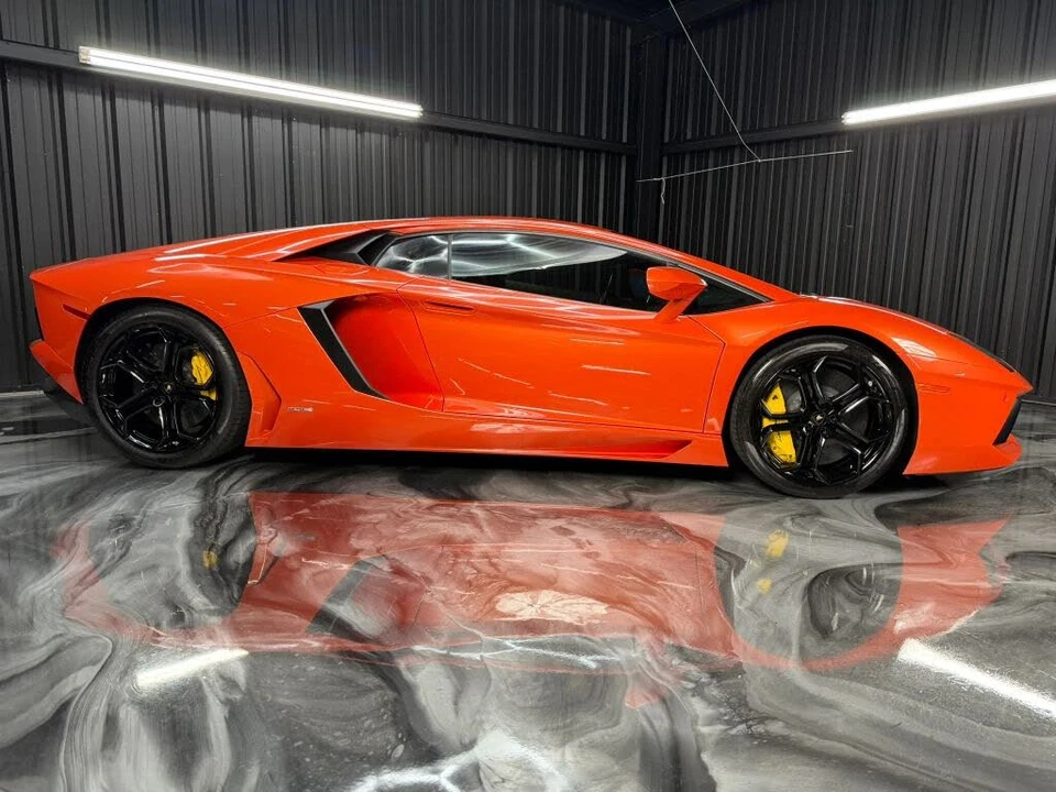 2012 Lamborghini Aventador LP700-4 - Image 18 of 28