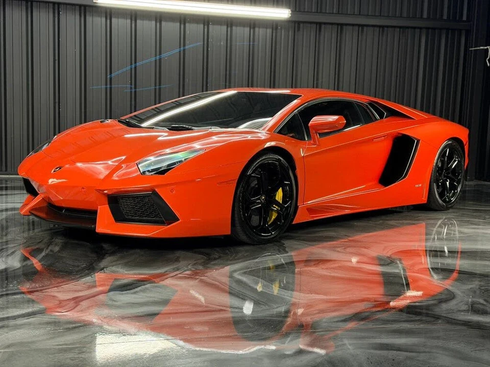 2012 Lamborghini Aventador LP700-4 - Image 4 of 28
