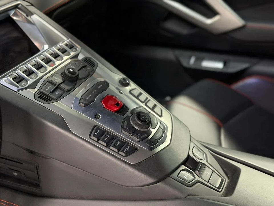 2012 Lamborghini Aventador LP700-4 - Image 22 of 28