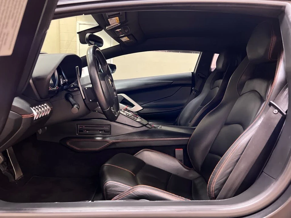 2012 Lamborghini Aventador LP700-4 - Image 27 of 31