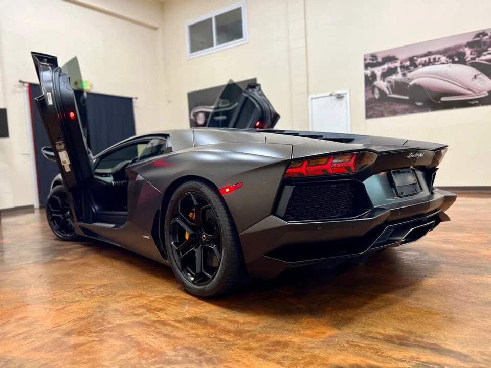 2012 Lamborghini Aventador LP700-4 - Image 2 of 31