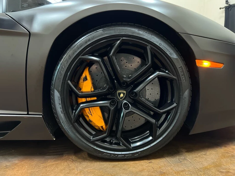 2012 Lamborghini Aventador LP700-4 - Image 12 of 31