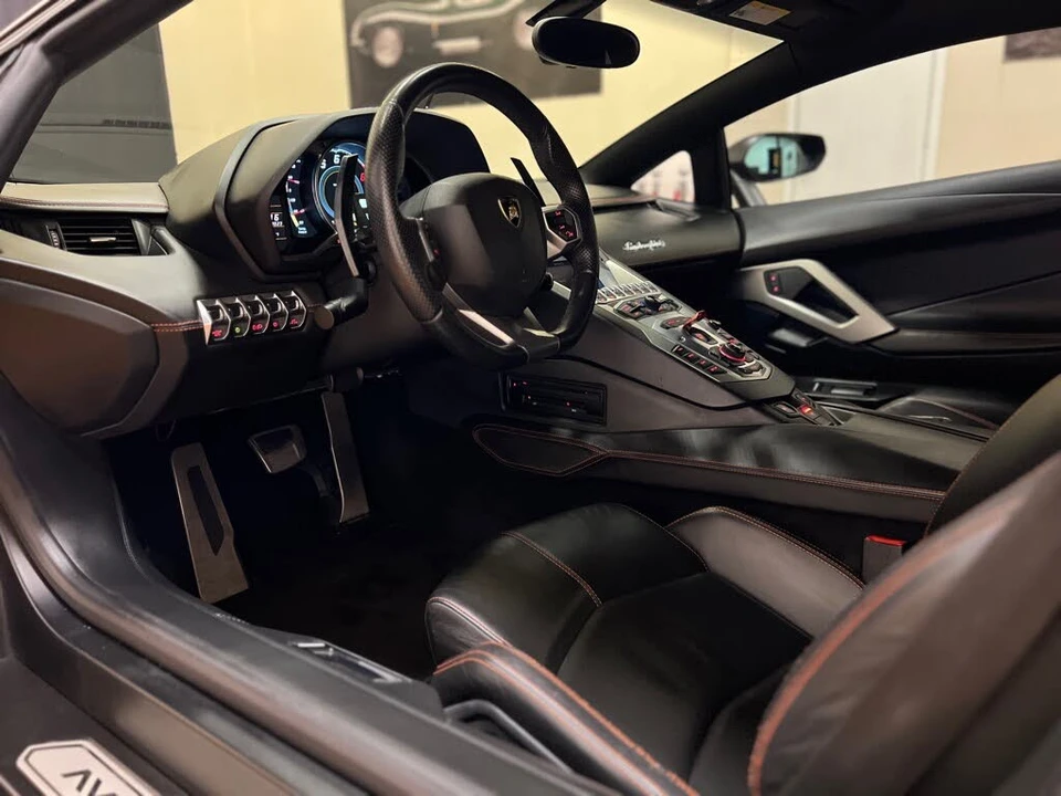 2012 Lamborghini Aventador LP700-4 - Image 26 of 31
