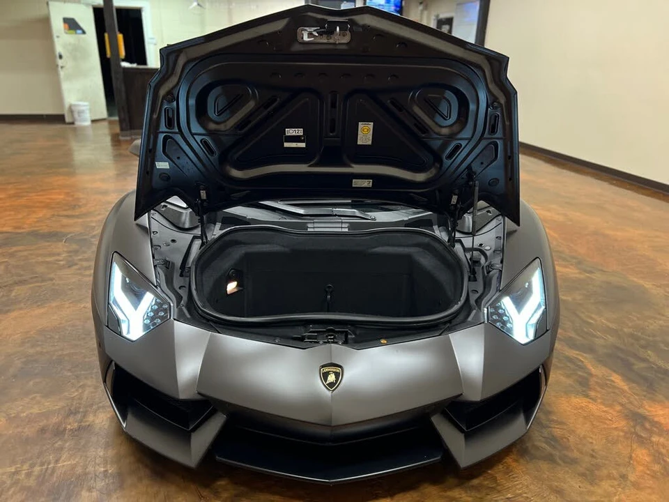 2012 Lamborghini Aventador LP700-4 - Image 14 of 31