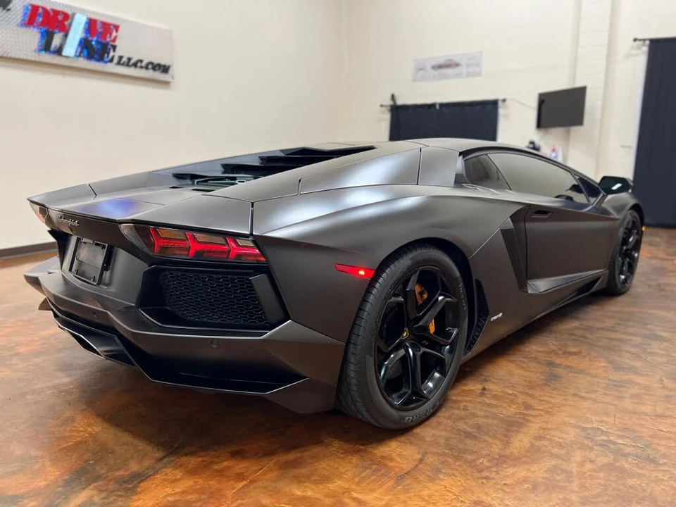 2012 Lamborghini Aventador LP700-4 - Image 8 of 31