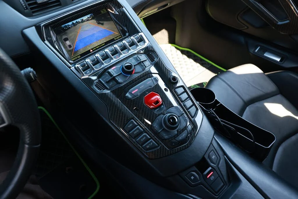 2012 Lamborghini Aventador LP700-4 - Image 29 of 31