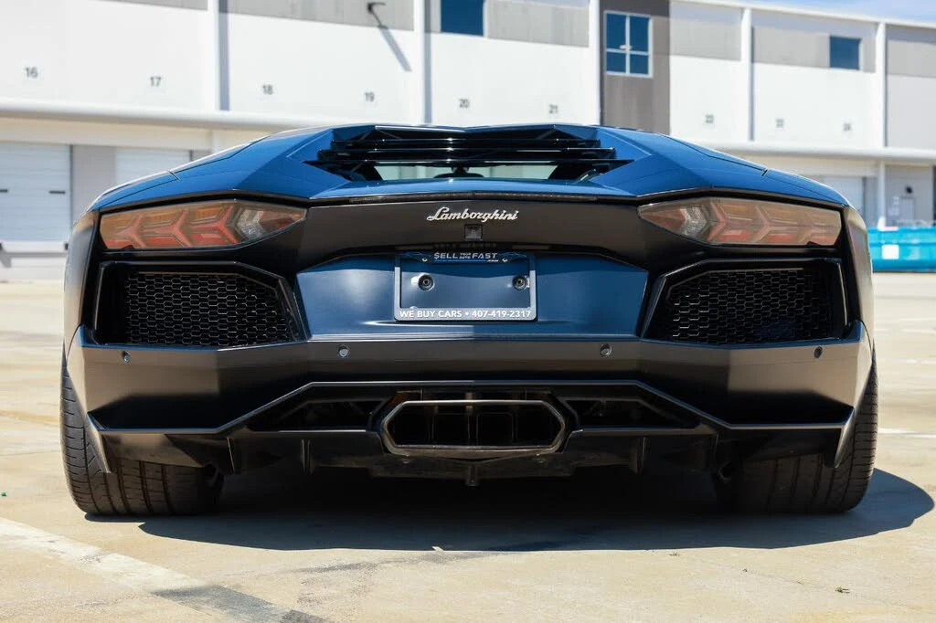 2012 Lamborghini Aventador LP700-4 - Image 7 of 31