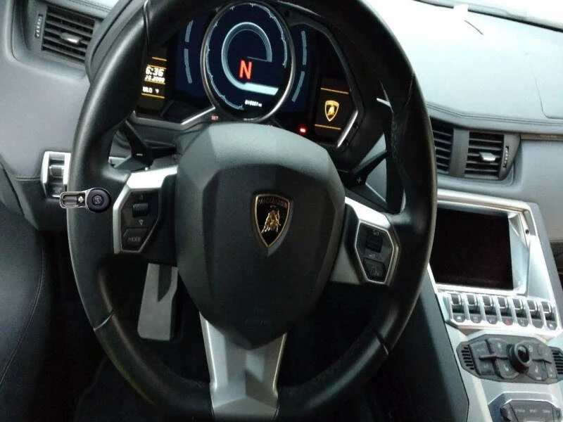 2012 Lamborghini Aventador LP700-4 - Image 10 of 13