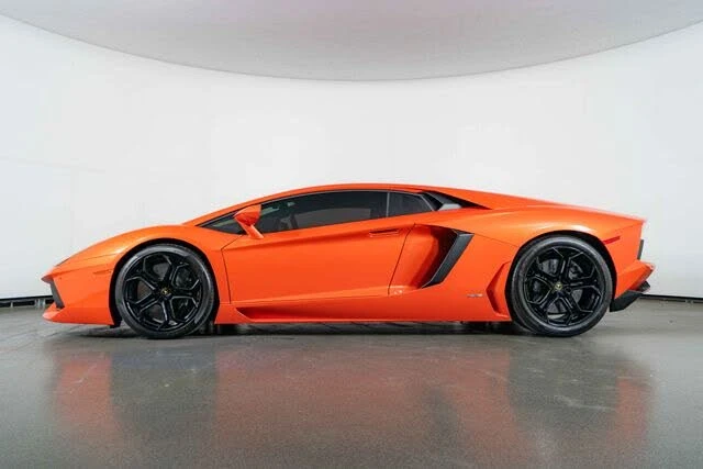 2012 Lamborghini Aventador LP700-4 - Image 8 of 31