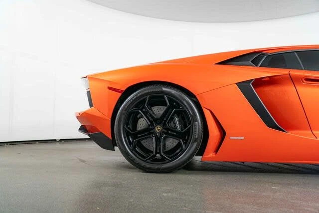2012 Lamborghini Aventador LP700-4 - Image 13 of 31