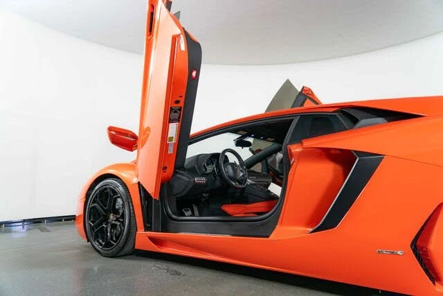 2012 Lamborghini Aventador LP700-4 - Image 17 of 31