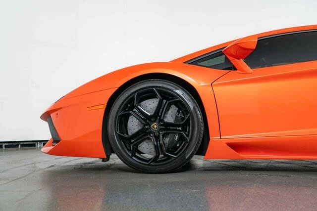 2012 Lamborghini Aventador LP700-4 - Image 15 of 31