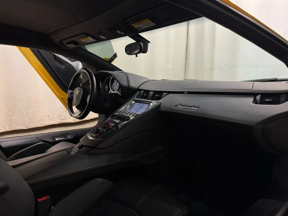 2012 Lamborghini Aventador LP700-4 - Image 22 of 31