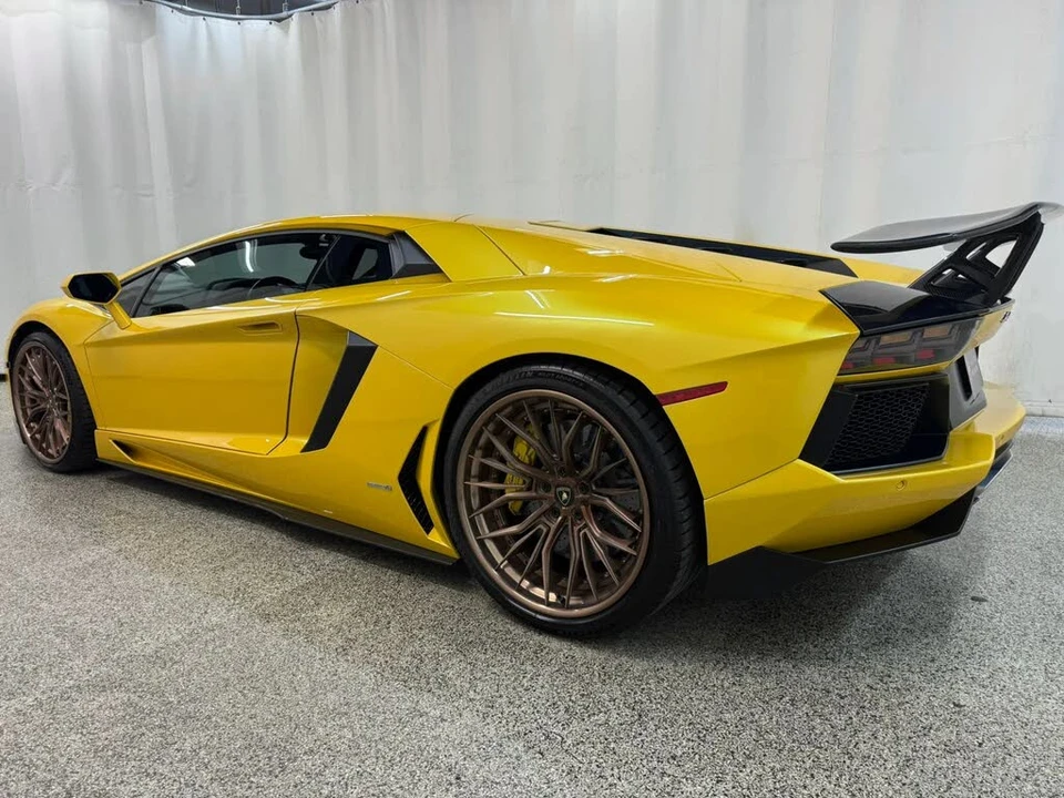 2012 Lamborghini Aventador LP700-4 - Image 17 of 31