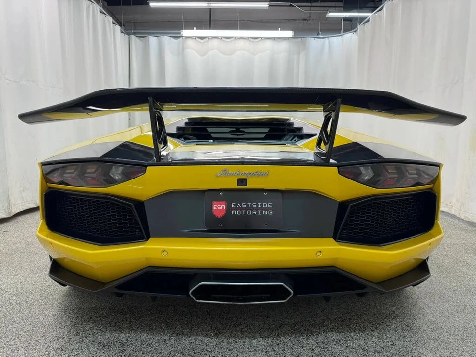 2012 Lamborghini Aventador LP700-4 - Image 13 of 31