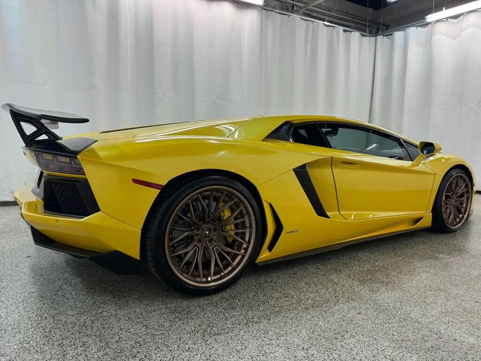 2012 Lamborghini Aventador LP700-4 - Image 9 of 31