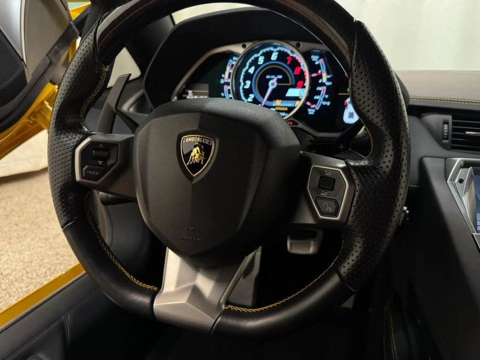2012 Lamborghini Aventador LP700-4 - Image 24 of 31