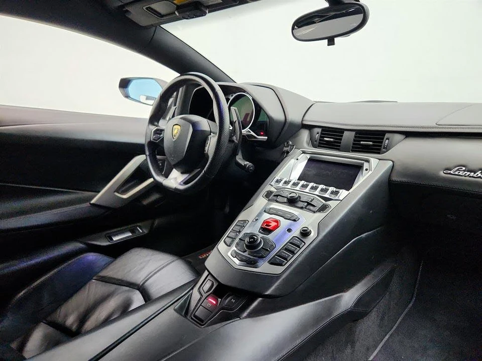 2012 Lamborghini Aventador LP700-4 - Image 23 of 31