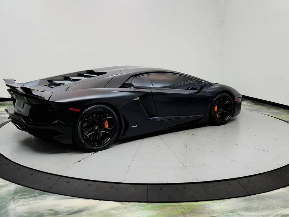 2012 Lamborghini Aventador LP700-4 - Image 5 of 31