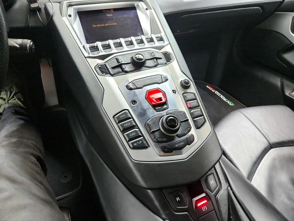 2012 Lamborghini Aventador LP700-4 - Image 17 of 31
