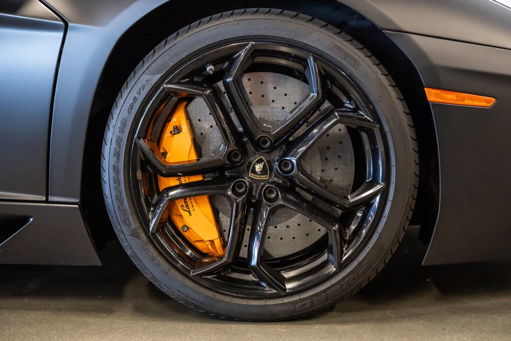 2012 Lamborghini Aventador LP700-4 - Image 15 of 31