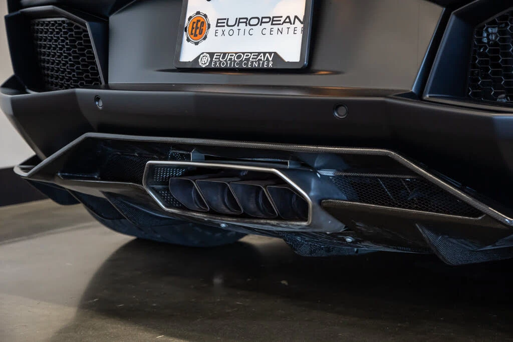 2012 Lamborghini Aventador LP700-4 - Image 28 of 31