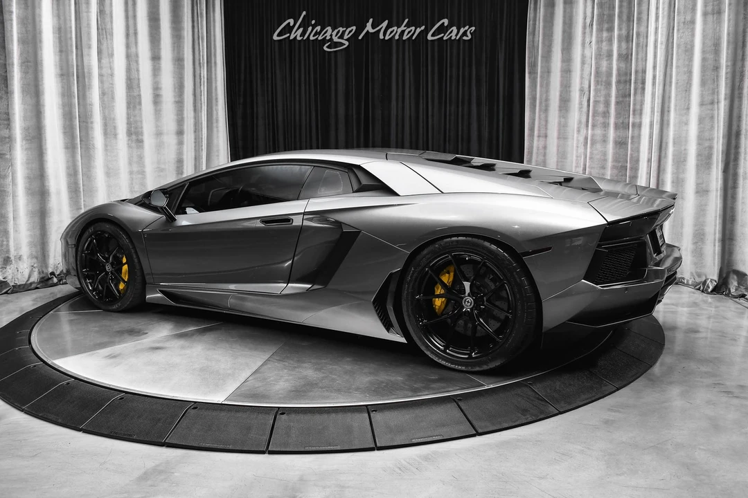 2012 Lamborghini Aventador LP700-4 - Image 3 of 21
