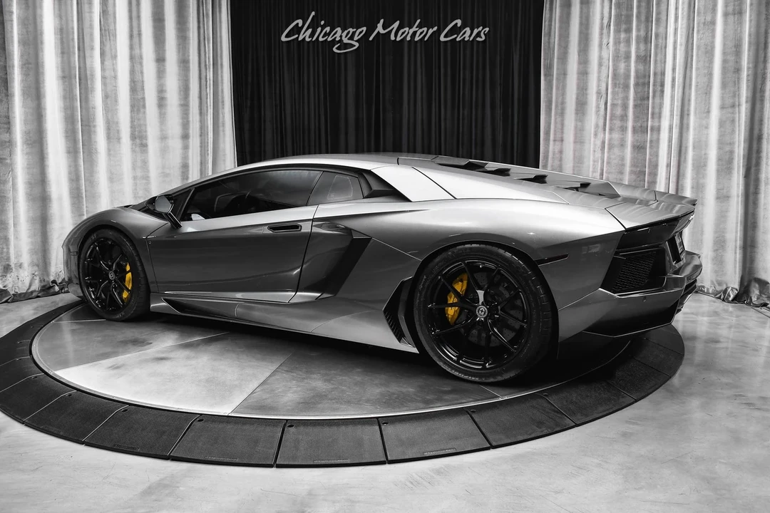 2012 Lamborghini Aventador LP700-4 - Image 3 of 12