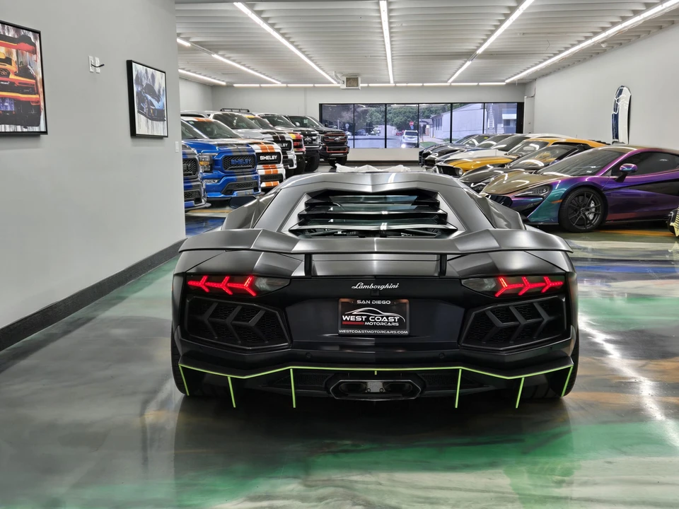 2012 Lamborghini Aventador LP700-4 - Image 10 of 31