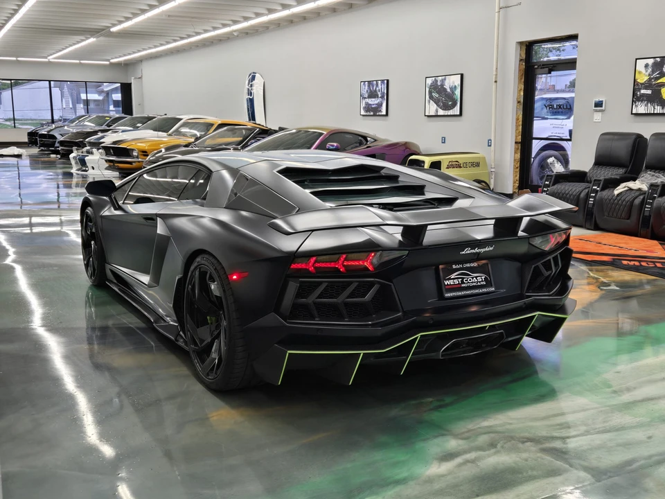 2012 Lamborghini Aventador LP700-4 - Image 11 of 31