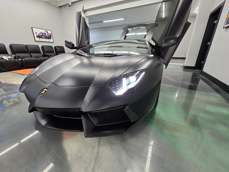 2012 Lamborghini Aventador LP700-4 - Image 16 of 31