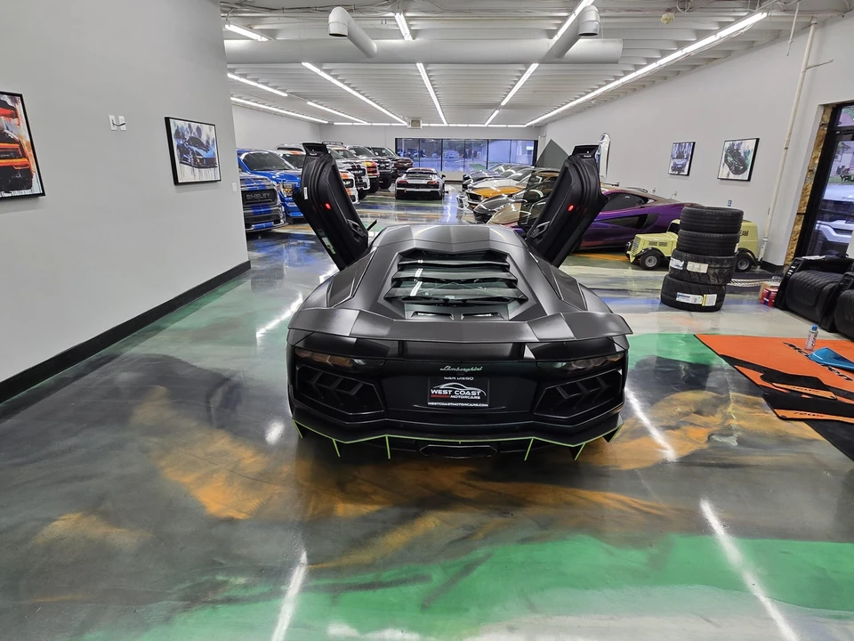 2012 Lamborghini Aventador LP700-4 - Image 25 of 31