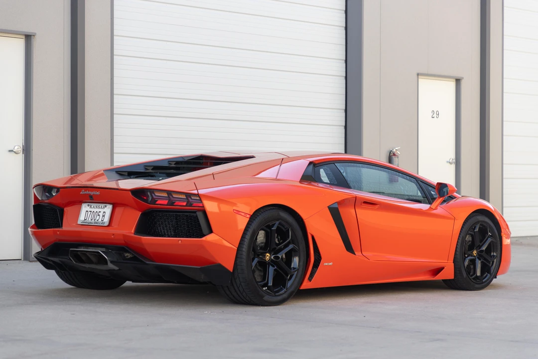 2012 Lamborghini Aventador LP700-4 - Image 7 of 31
