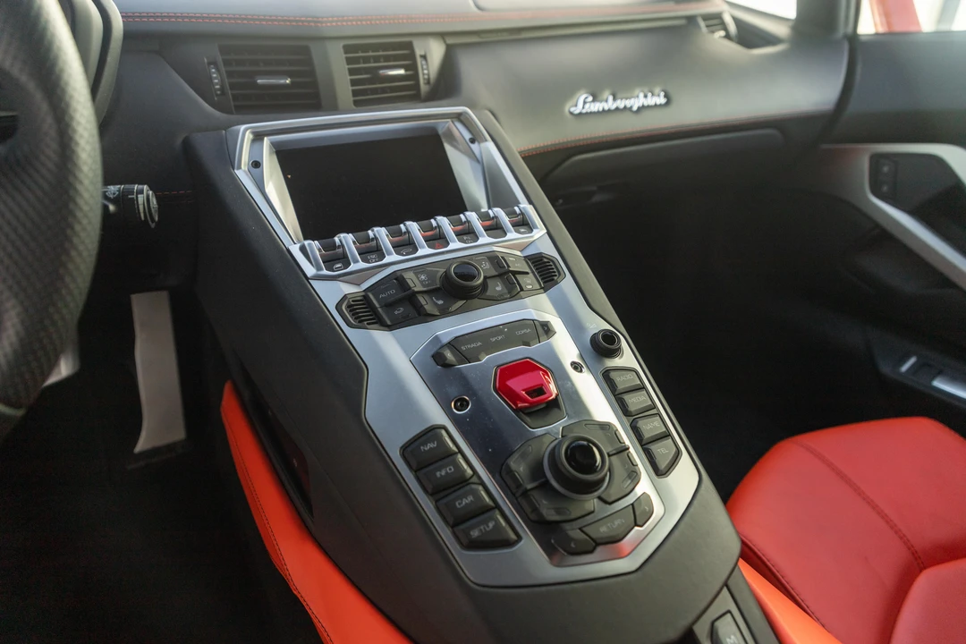 2012 Lamborghini Aventador LP700-4 - Image 29 of 31